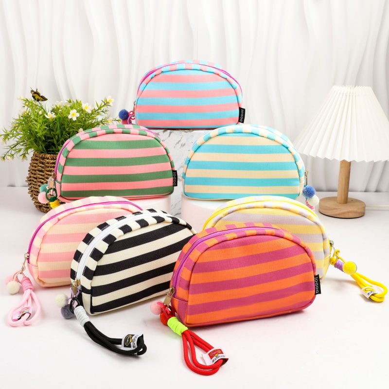 Custom Make Up Bag Manufacturer - Image 3