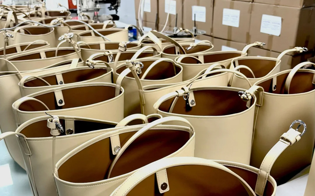 momocolor bag manufacturer