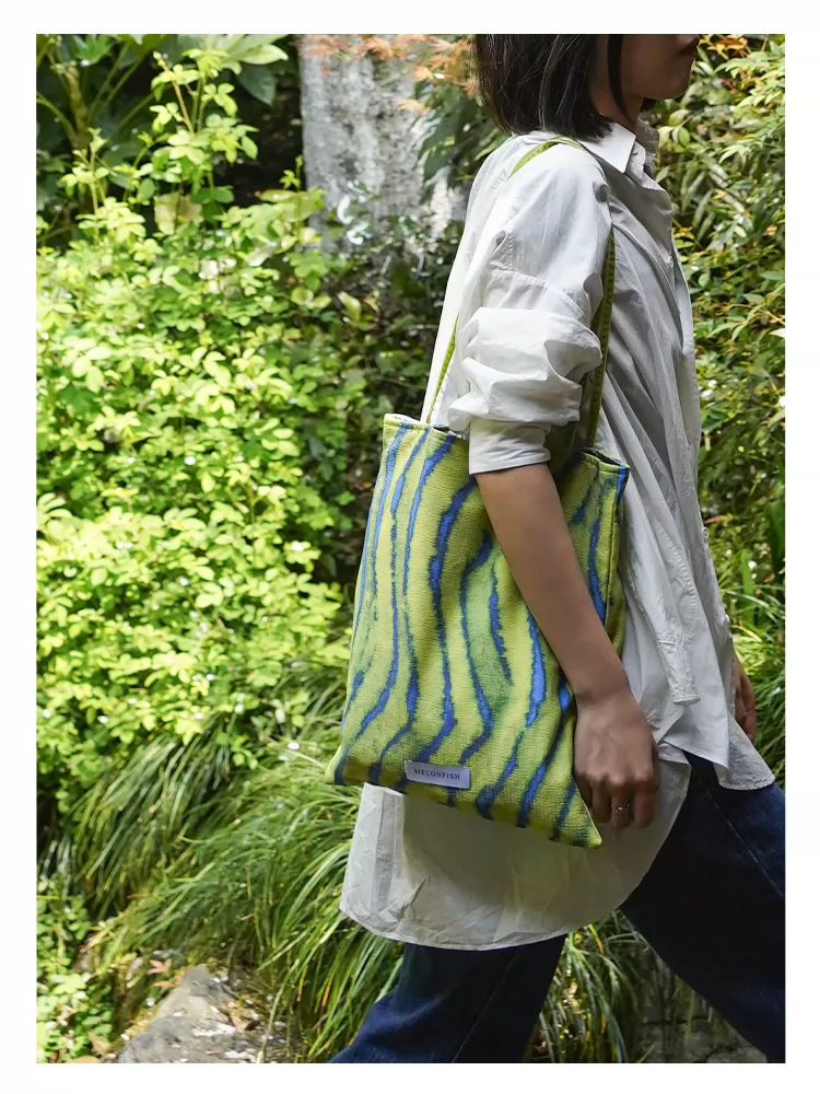 Canvas 2026: The Tote Bag Trends That Will Define Your Brand's Next Chapter 8 Momocolor Tie-dyed canvas bags