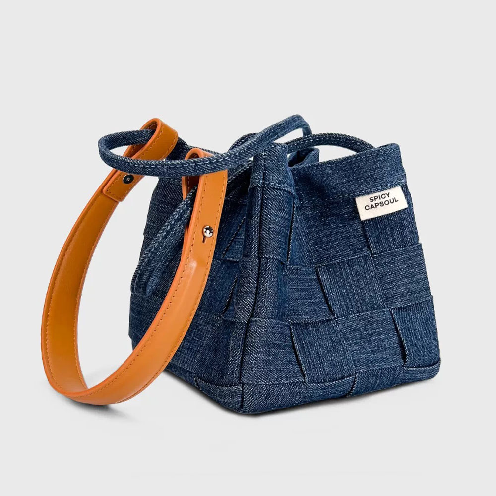 2026 Denim Bag Fabric Trends 3 momocolor denim handbag
